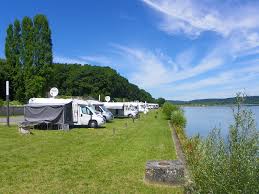 Aire camping-car  Mesnil-sous-Jumiges (76480) - Photo 1
